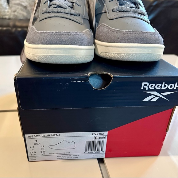 Reebok Club MEMT Sneakers in Pure Grey/Chalk/Silver Metallic - Picture 9 of 11